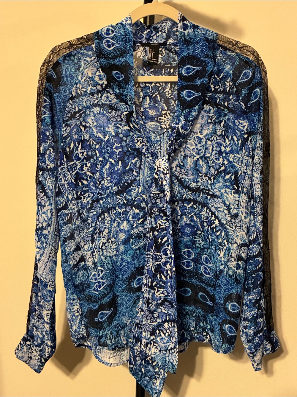 Forever 21 Blue Paisley Tie-Neck Blouse Lace inset Sleeve - Women’s Small